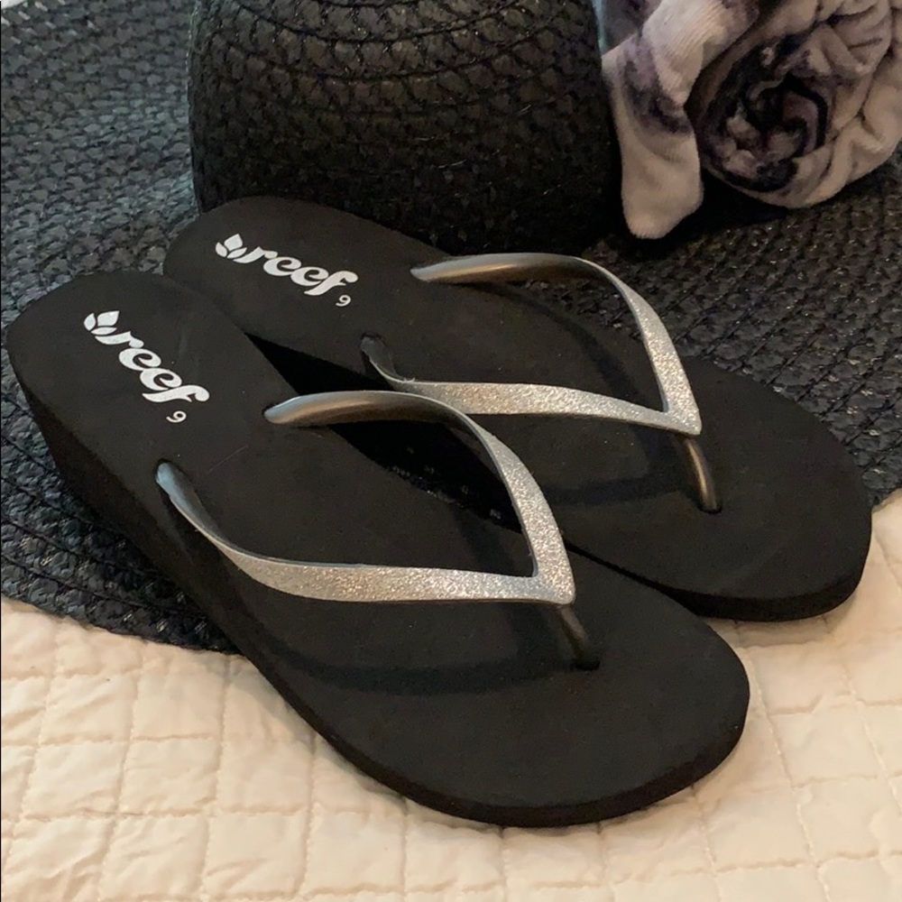 New reef sandals with silver accent
